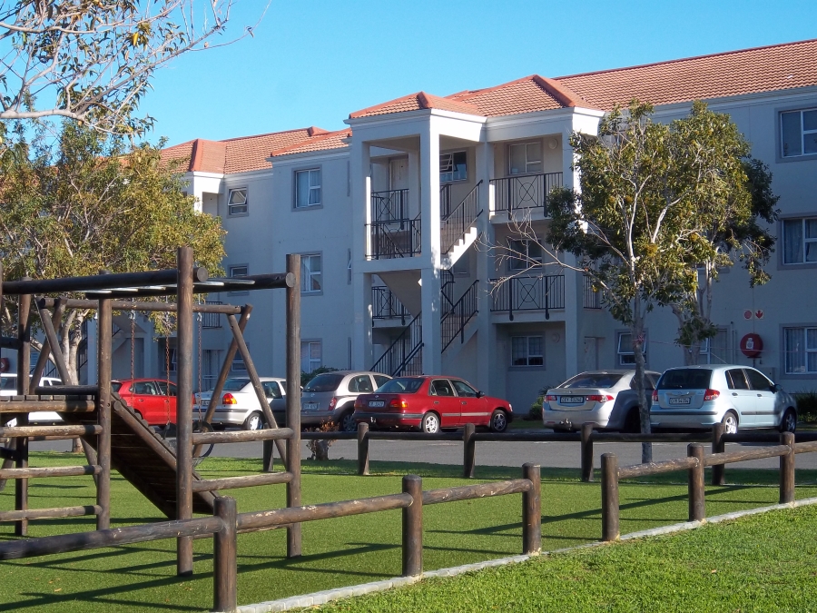 To Let 2 Bedroom Property for Rent in Heritage Park Western Cape